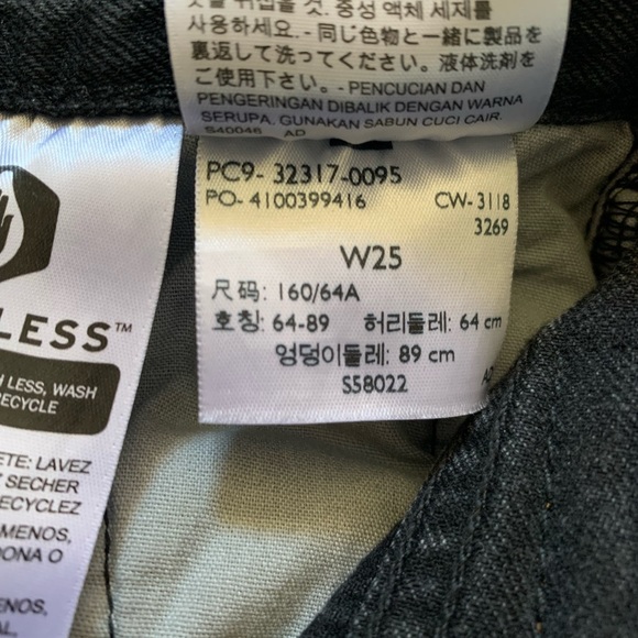 501 Levi’s Shorts - Size 25 - Picture 6 of 6